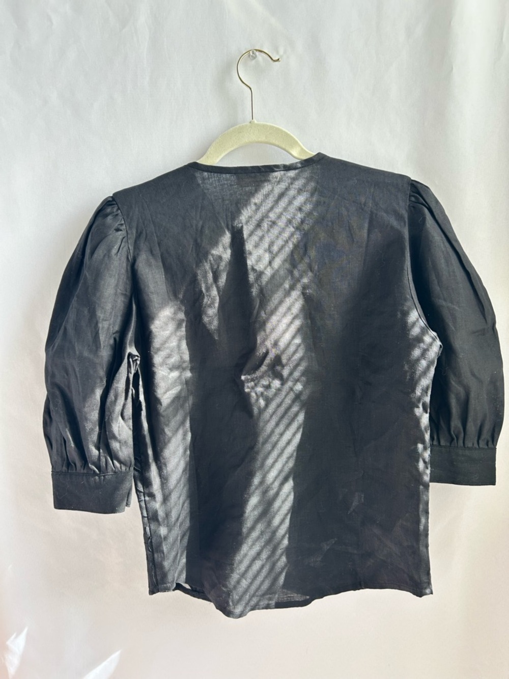 Chasing Unicorns Embroidered Black Satin Puff Sleeve Blouse Linen - Picture 3 of 5